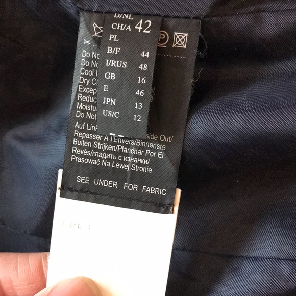 Black and white pin striped wind breaker - Picture 5 of 13